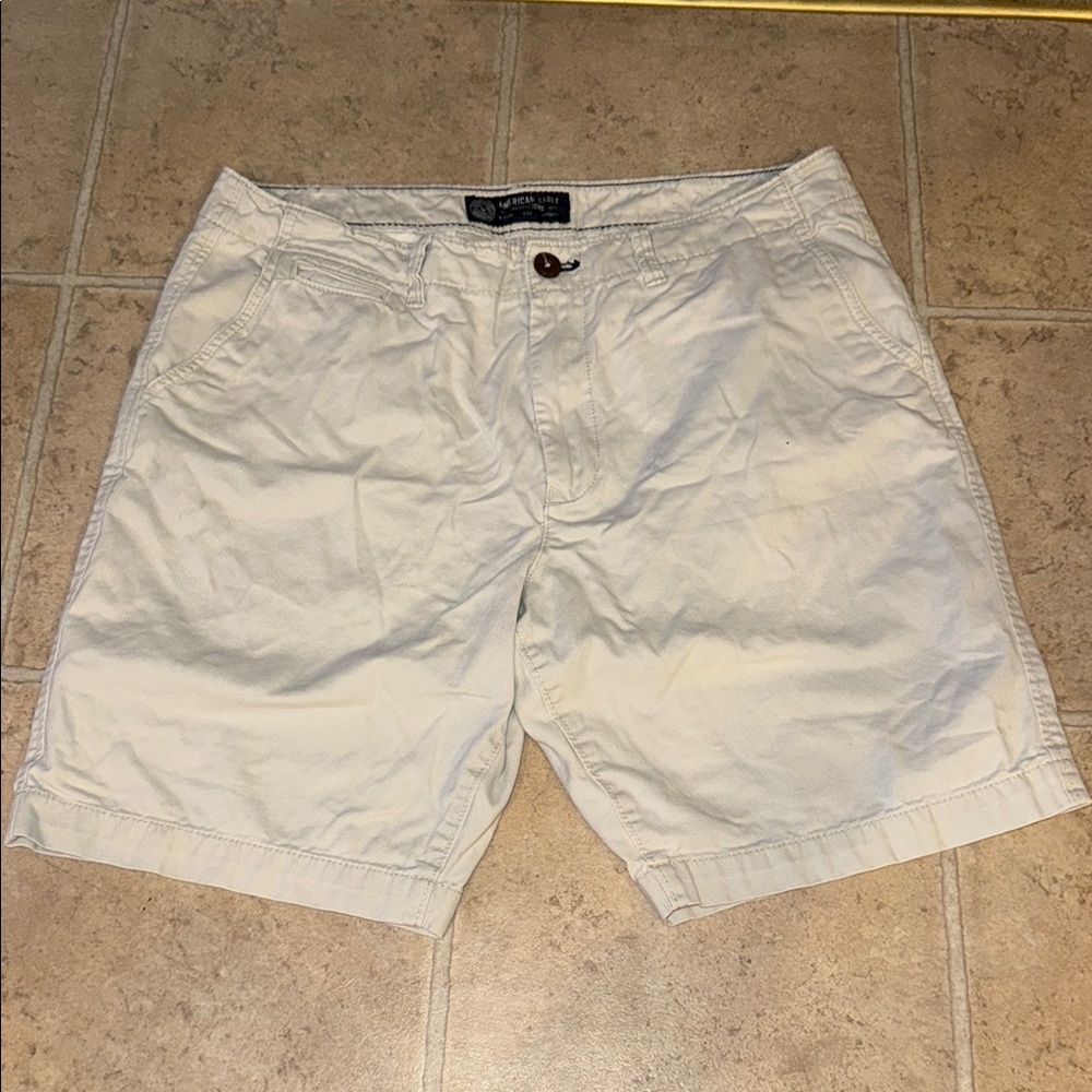 American Eagle Outfitters Cream Flat Front Shorts